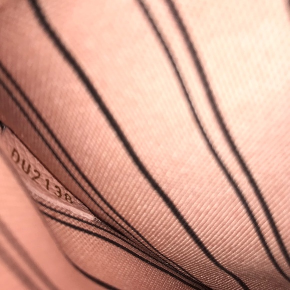 ❌Sold❌ BNIB LV Pochette Metis in Rose Poudre RARE - Picture 7 of 8